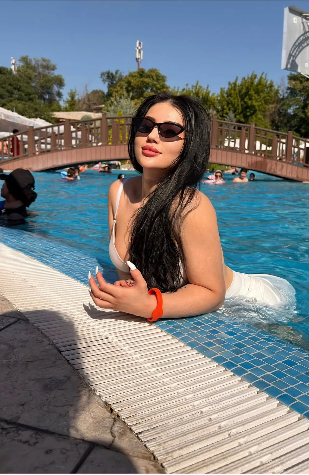 DİANA — 4